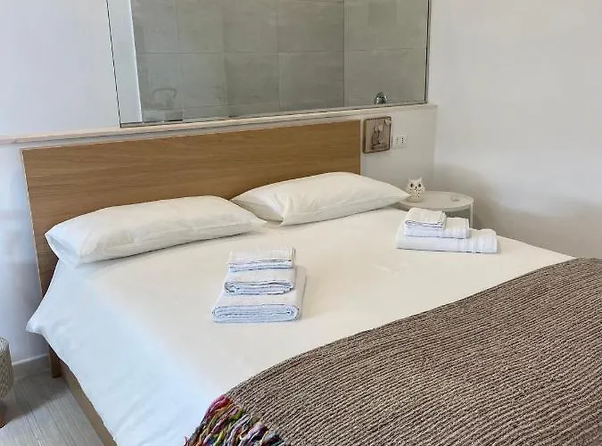 Gio - Con Giardino Privato Per 8-10 Ospiti A Hébergement de vacances *